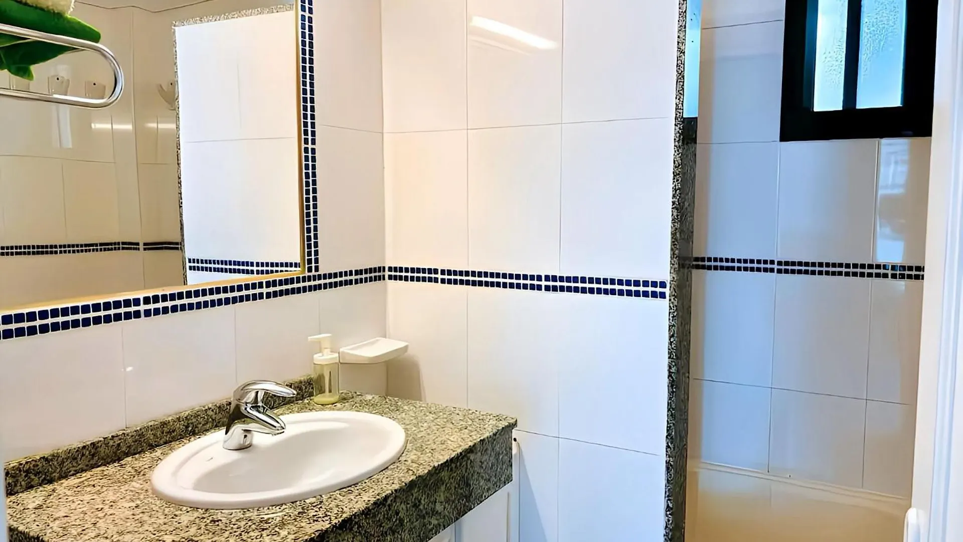 Apartment Florencia With Pool Wifi In Puerto Del Carmen, Lanzarote Tías