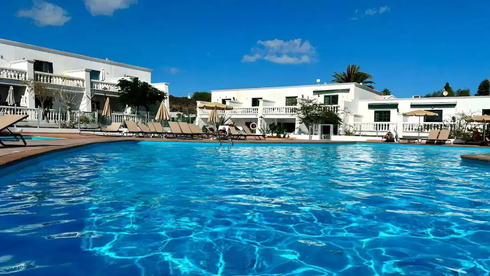 Apartment Florencia With Pool Wifi In Puerto Del Carmen, Lanzarote Tias